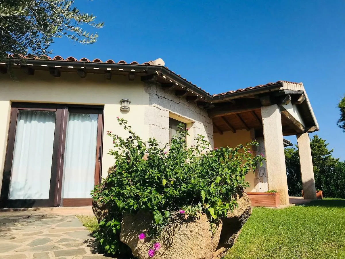 Villa Vista Mare Con Piscina San Teodoro