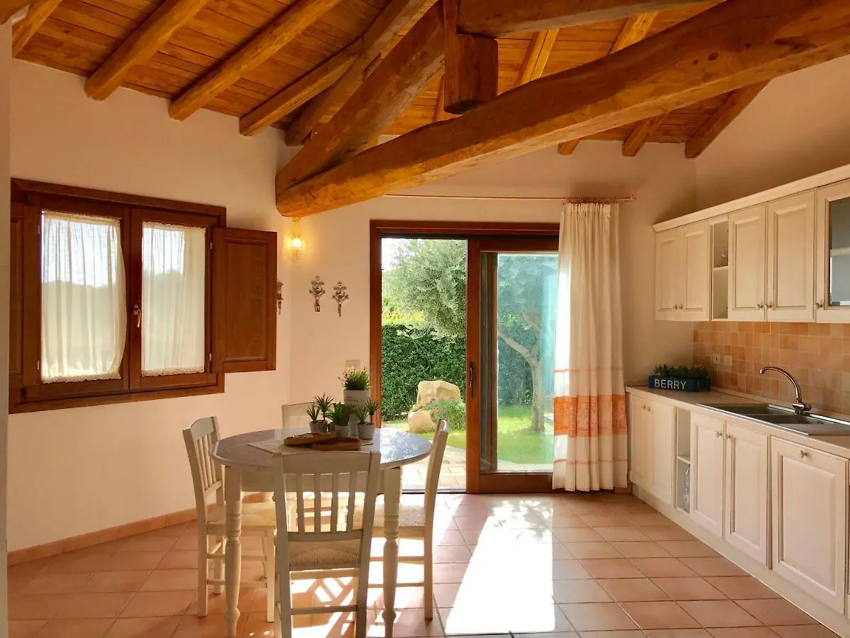 Villa Vista Mare Con Piscina San Teodoro  Italy