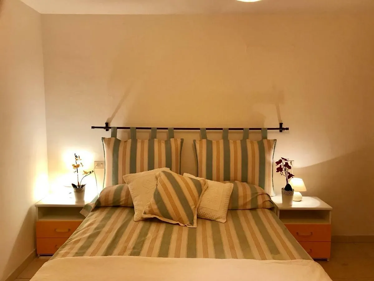 Villa vista mare con piscina San Teodoro